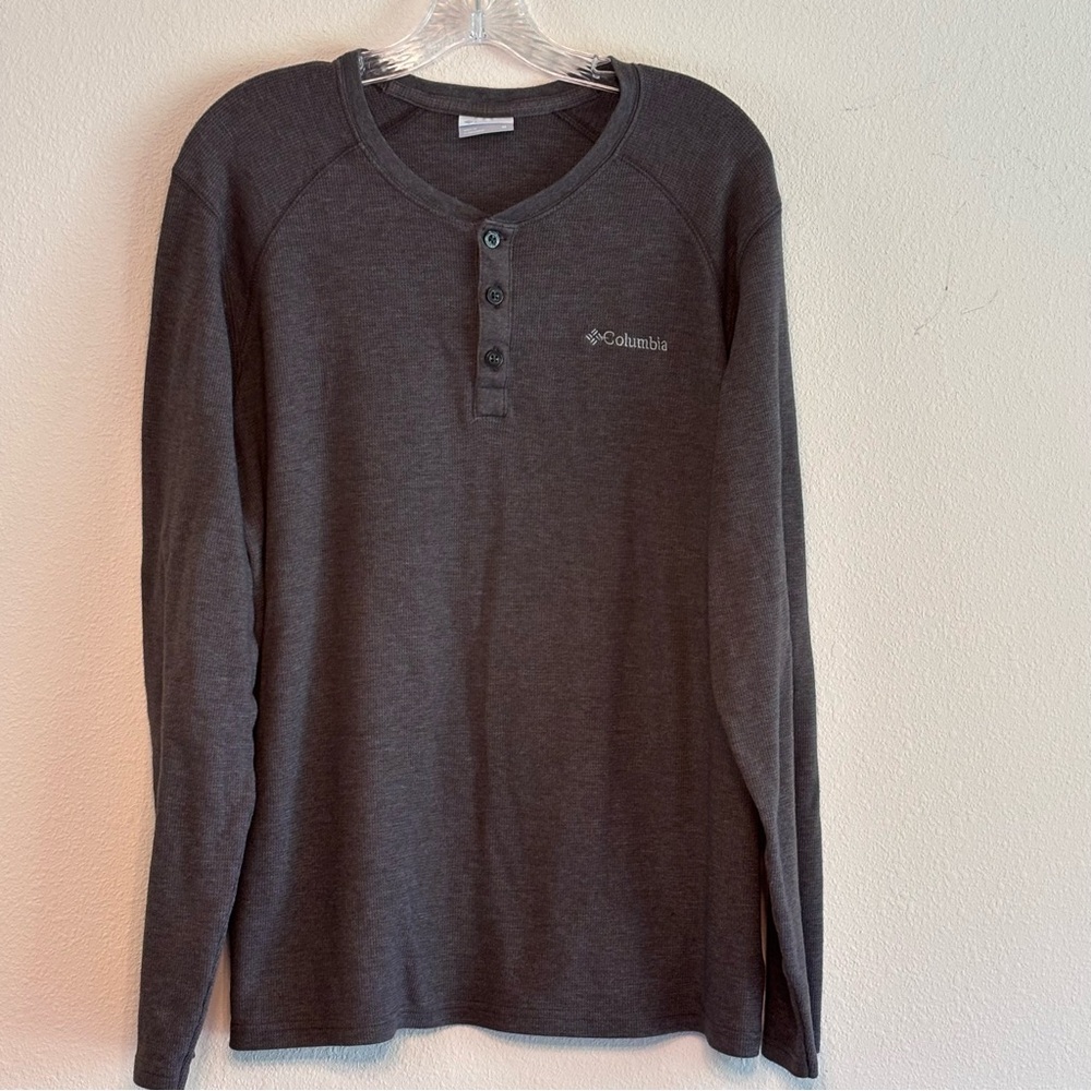 Columbia Men's Charcoal Henley Long Sleeve Shirt 3 Button Front Closure SZ M